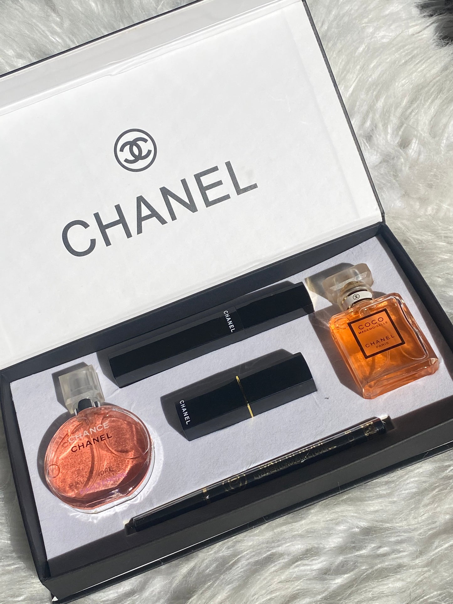 CHANEL GIFT SET